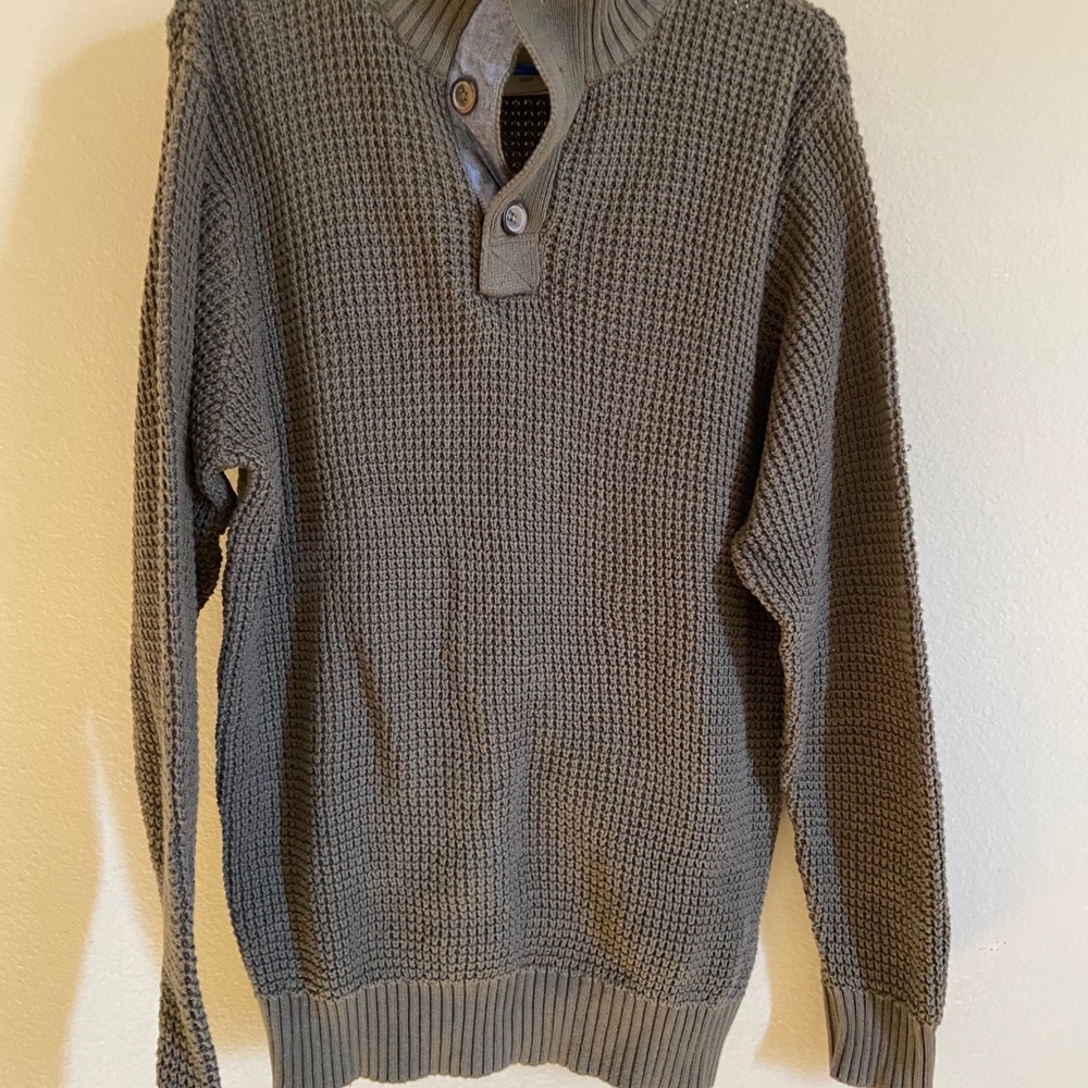 Men’s Medium sweater